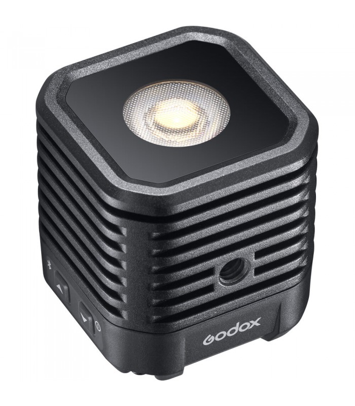 برسی نور ضد آب گودوکس مدل Godox WL4B Waterproof LED