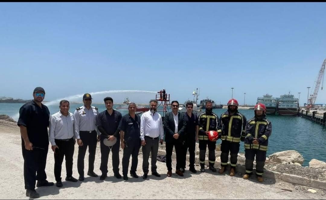 ساعت مانور ساعت صفر اطفای حریق در بندر دیر برگزار شد