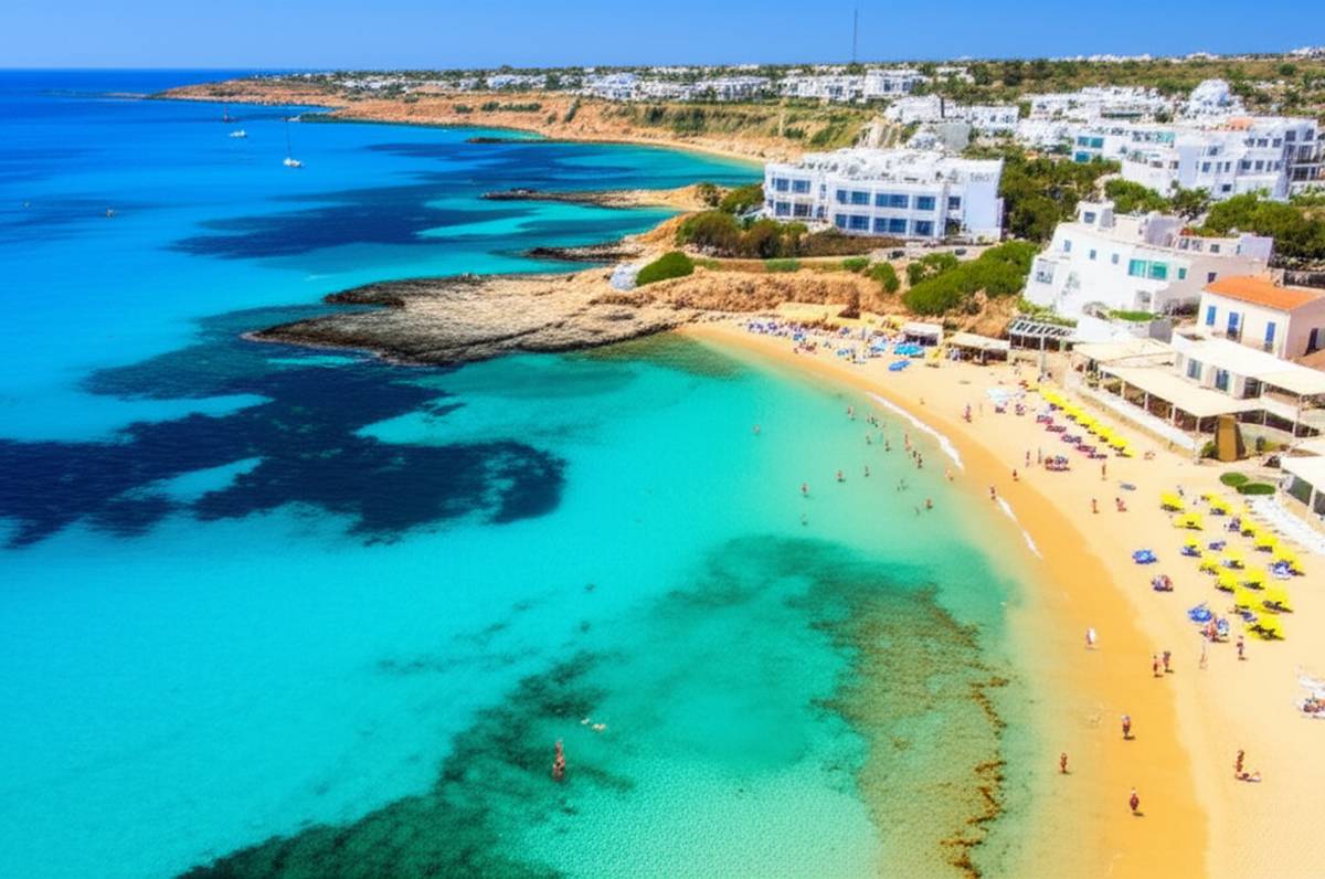 آیاناپا یا آیانیا؟ کدام نام درست است (Ayia Napa)؟