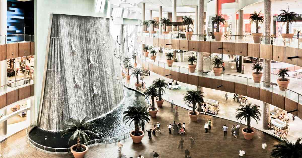 اسکی | امارات تصویر داخلی از دبی مال یکی از بزرگترین مراکز خرید جهان با امکانات بسیار زیاد